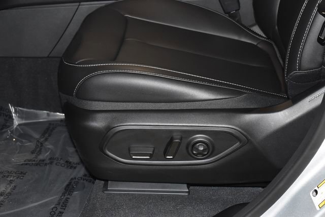 New 2025 Jeep Grand Cherokee L Limited image 11