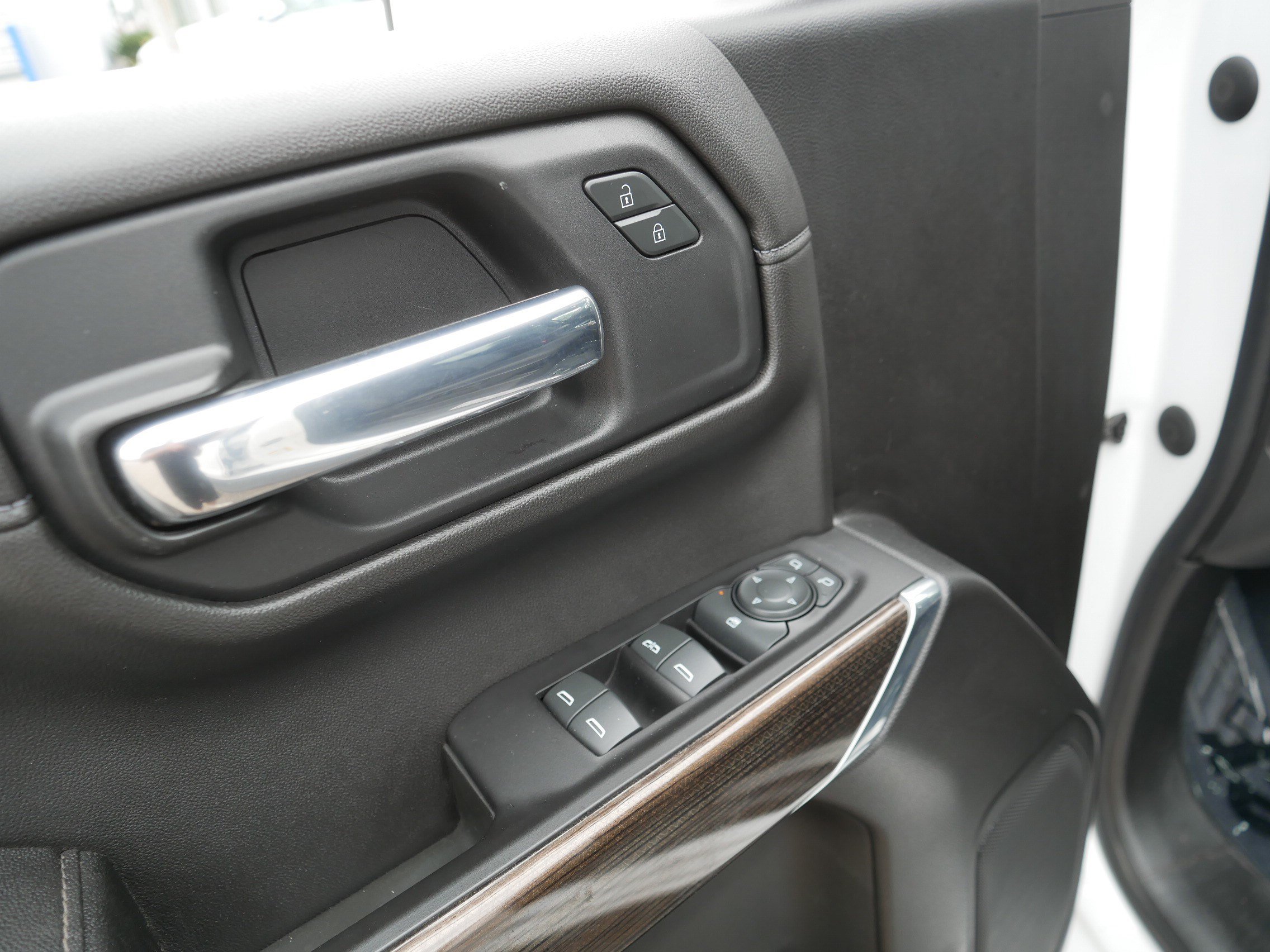 Certified 2022 Chevrolet Silverado 1500 LT Trail Boss w/ Safety Package AWD/4WD image 19