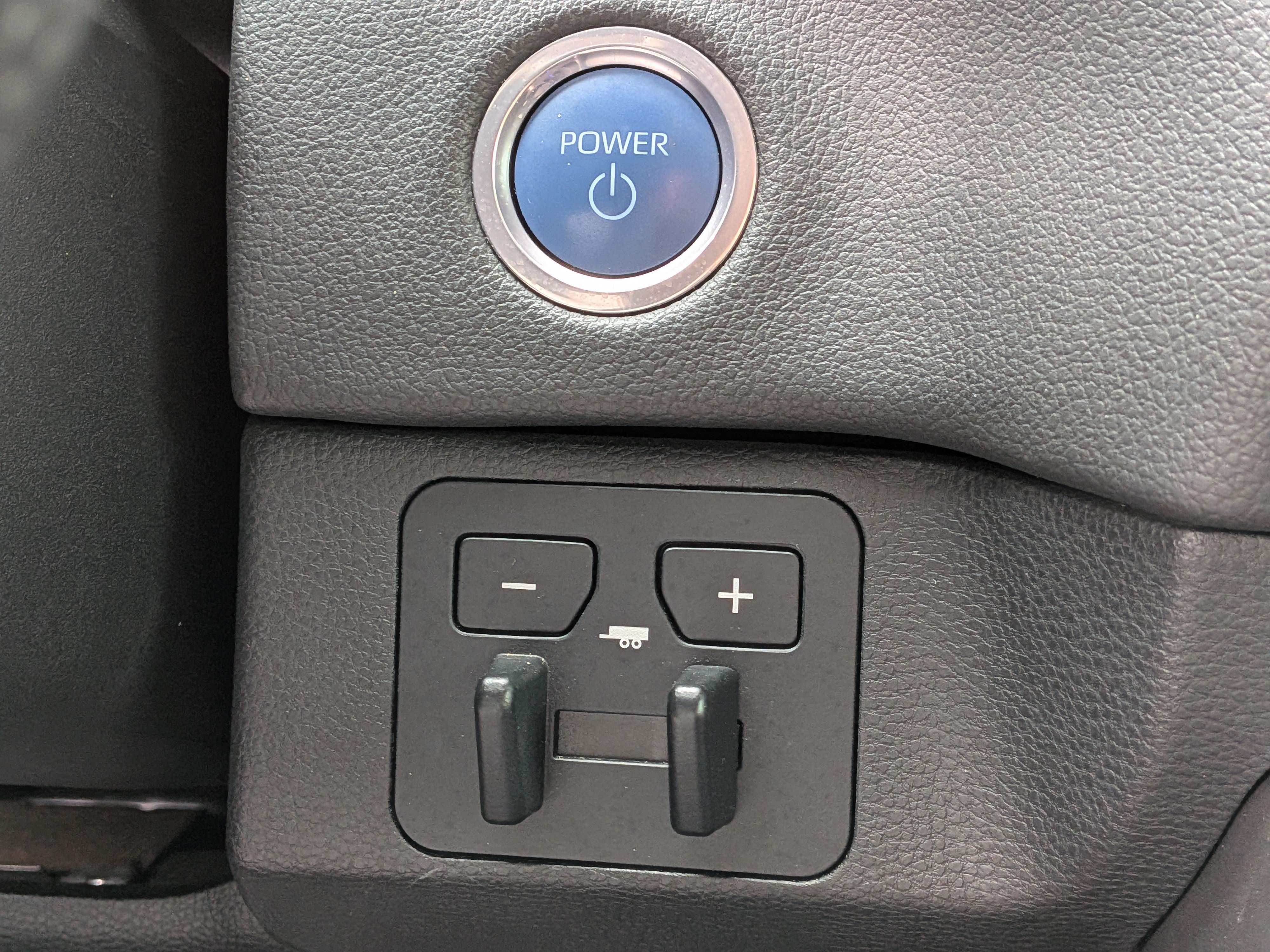 Used 2024 Toyota Tundra Limited AWD/4WD image 30