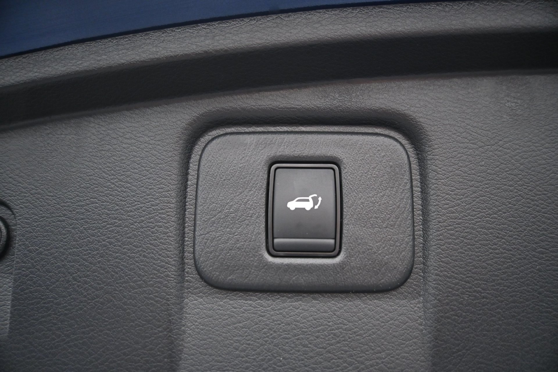 Used 2020 Nissan Murano SL w/ Moonroof Package AWD/4WD image 16
