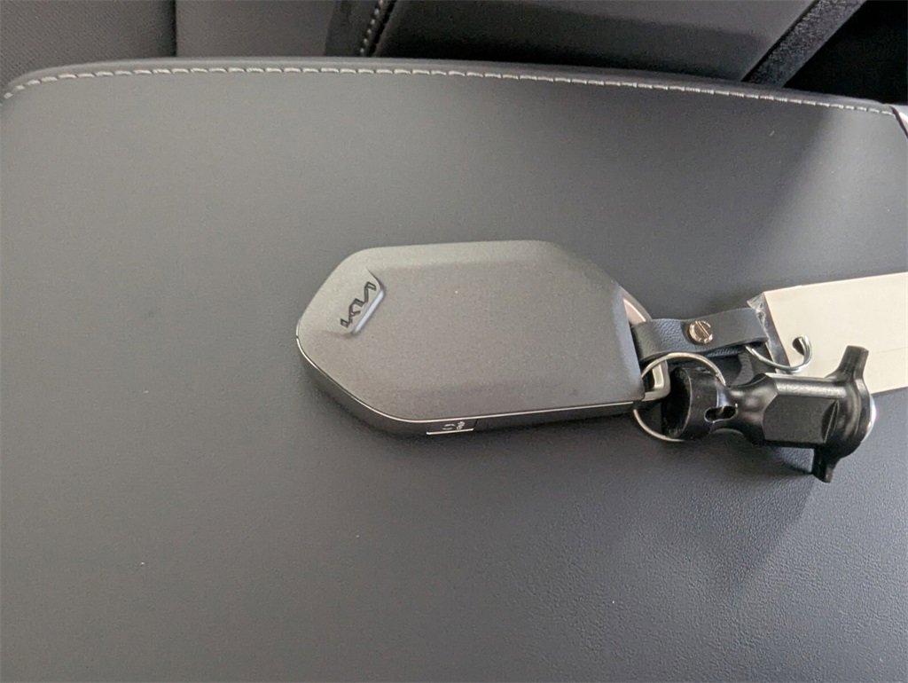 New 2025 Kia Telluride S image 32