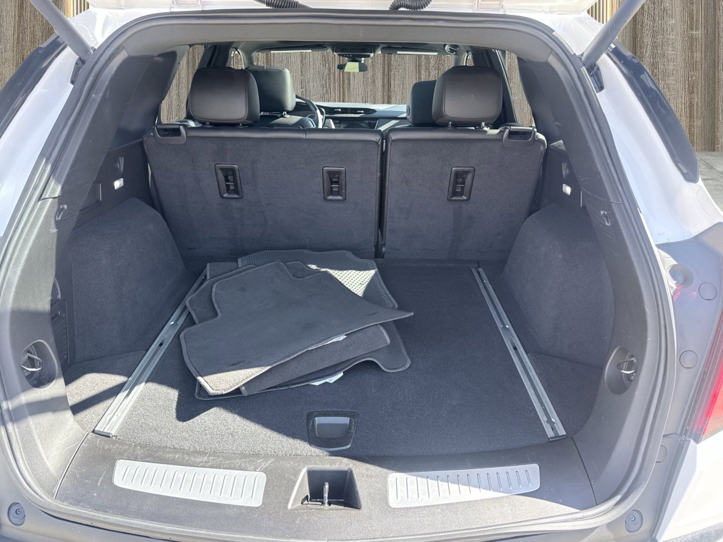 Used 2025 Cadillac XT5 Premium Luxury FWD image 14