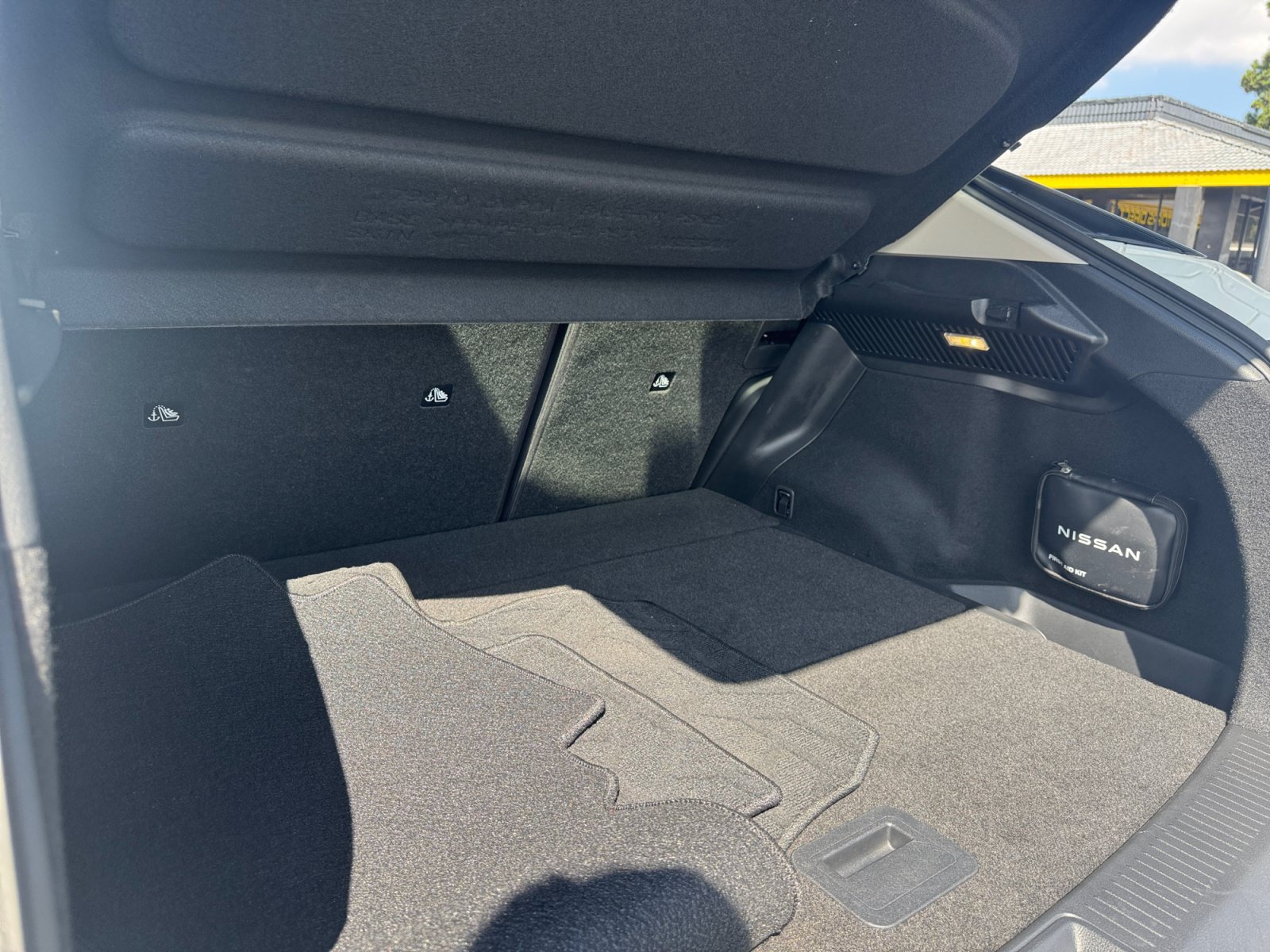 Used 2024 Nissan Ariya AWD image 20