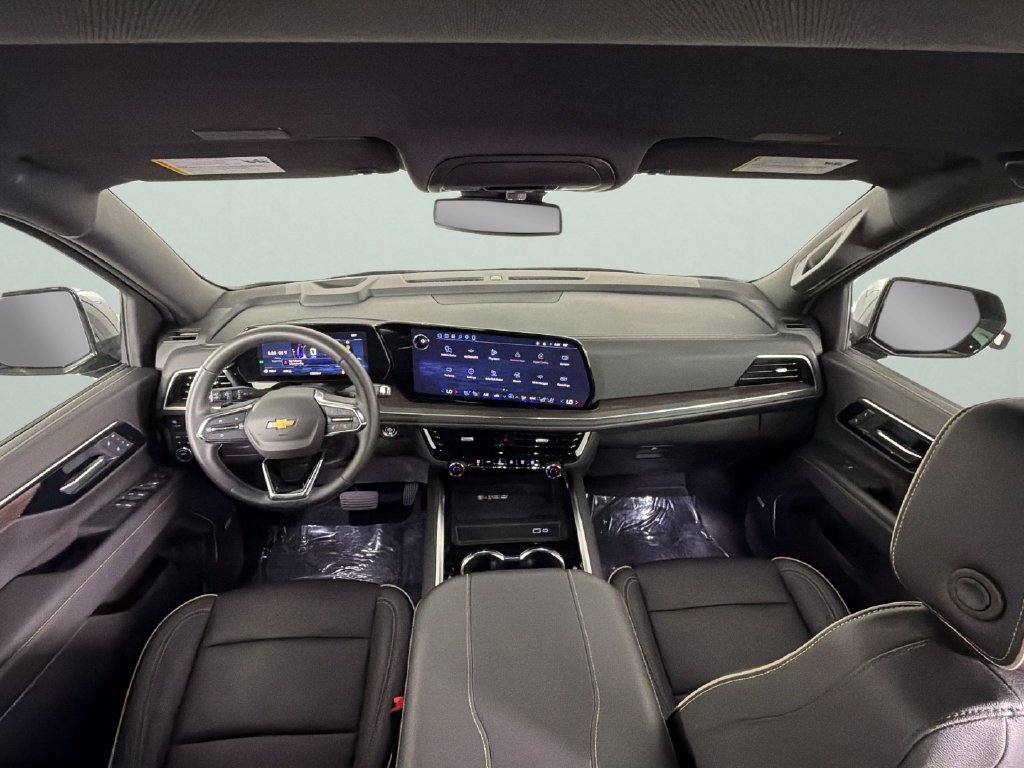 Used 2026 Chevrolet Suburban Premier AWD/4WD image 29