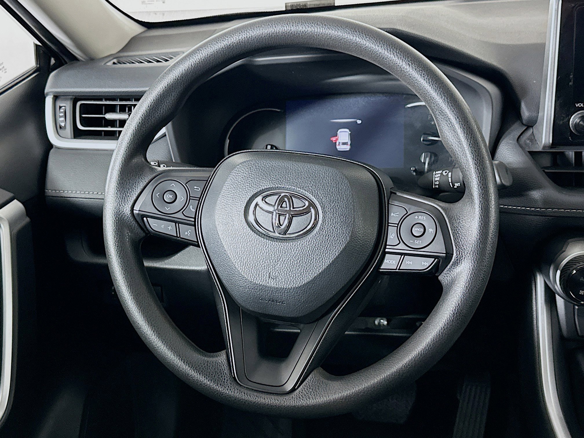 Used 2024 Toyota RAV4 XLE image 18