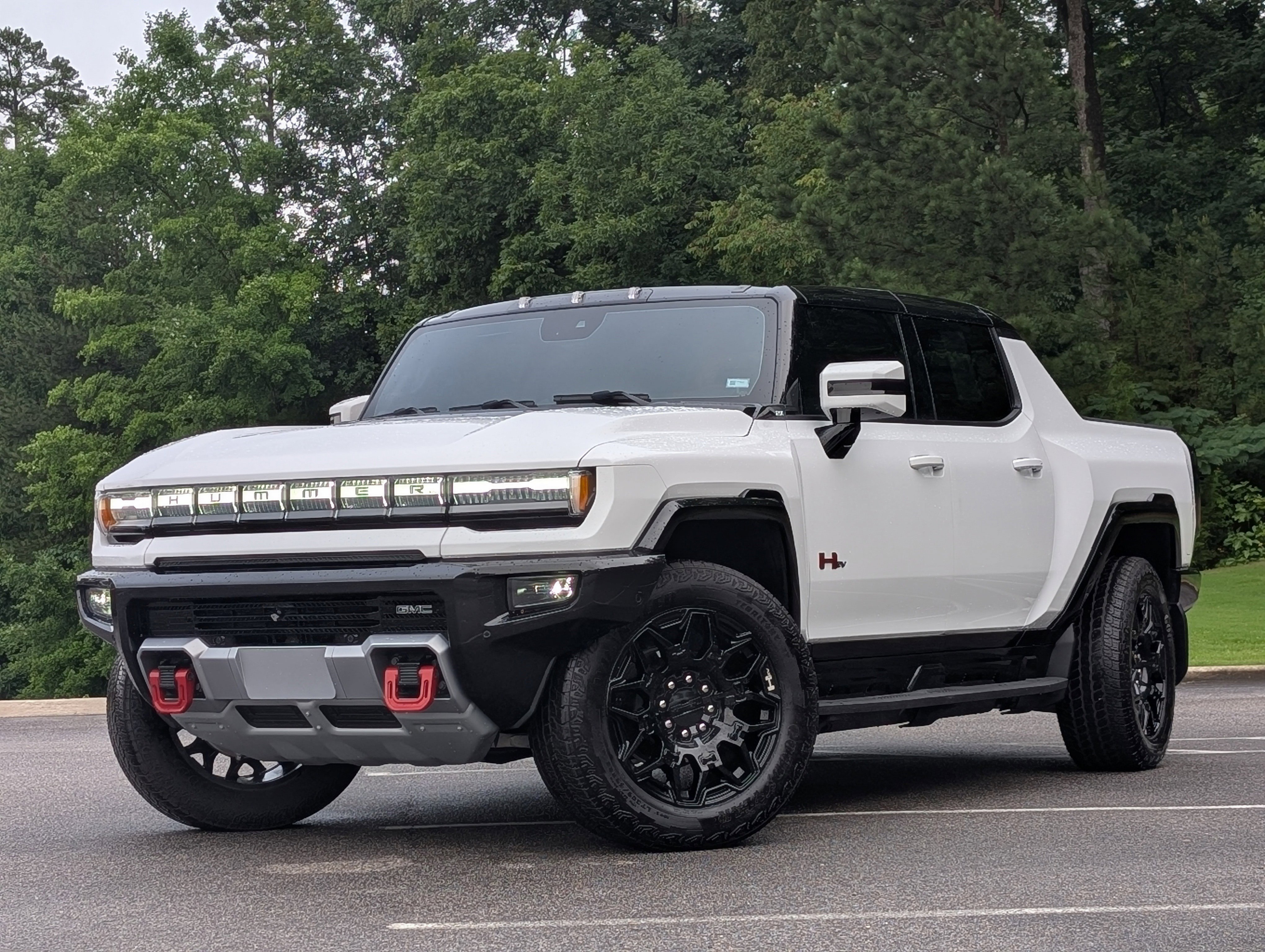 Used 2025 GMC Hummer EV 2X w/ LPO, Sport Package AWD/4WD image 4