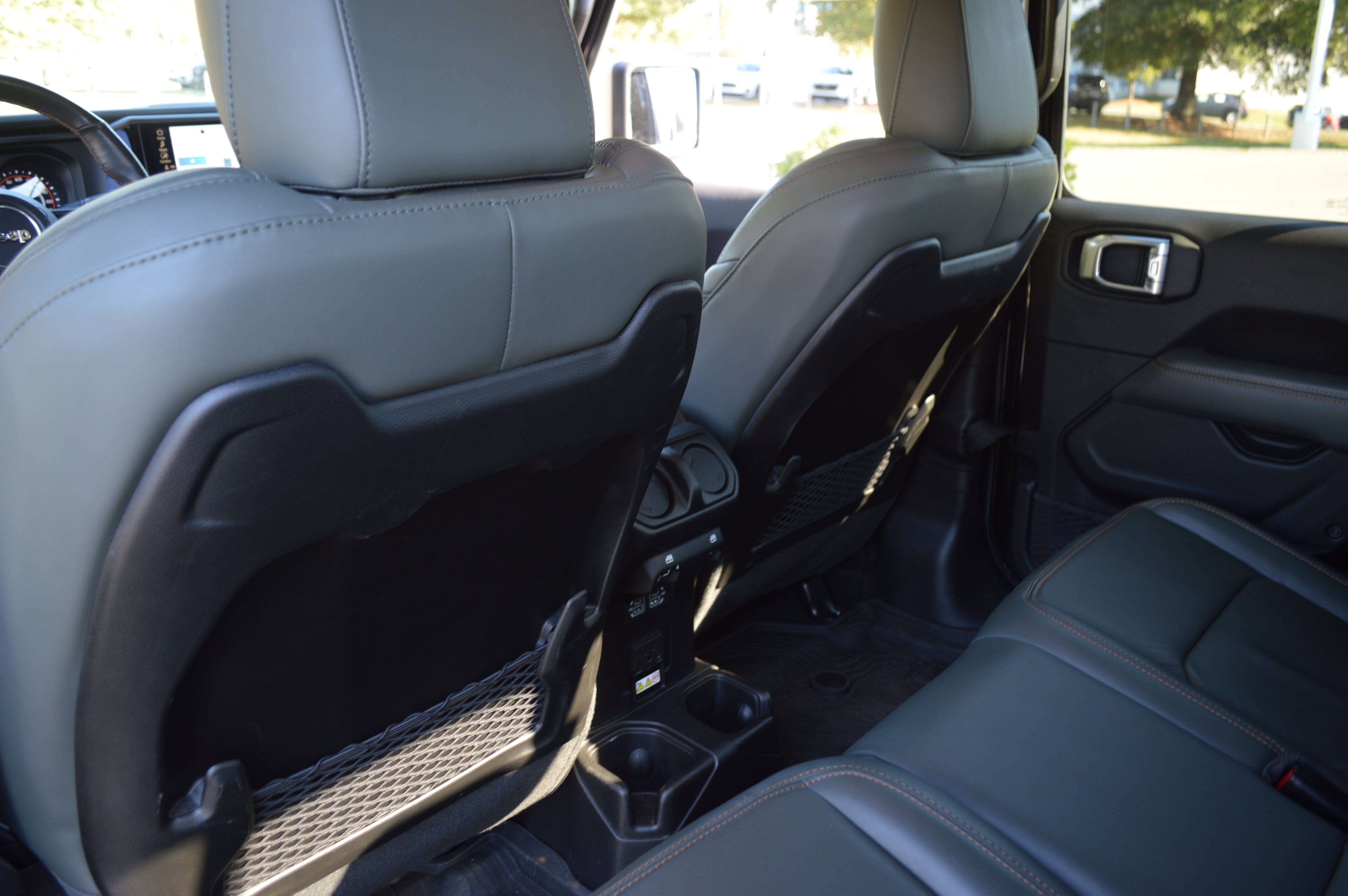 Used 2024 Jeep Gladiator Mojave AWD/4WD image 33