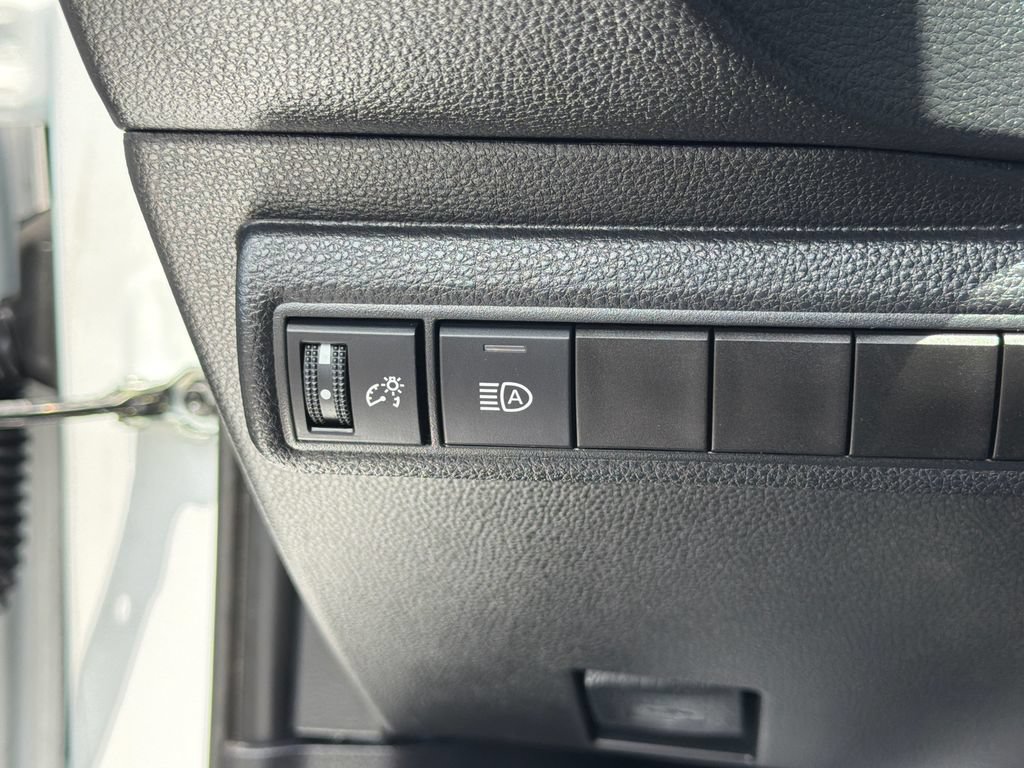 Used 2025 Toyota Corolla LE FWD image 20