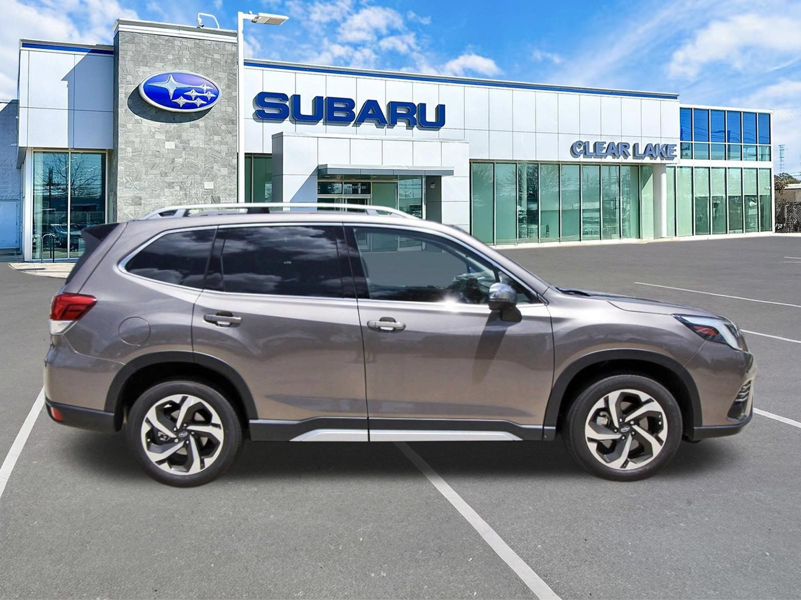 Used 2024 Subaru Forester Touring w/ POP Package 3 AWD/4WD image 7