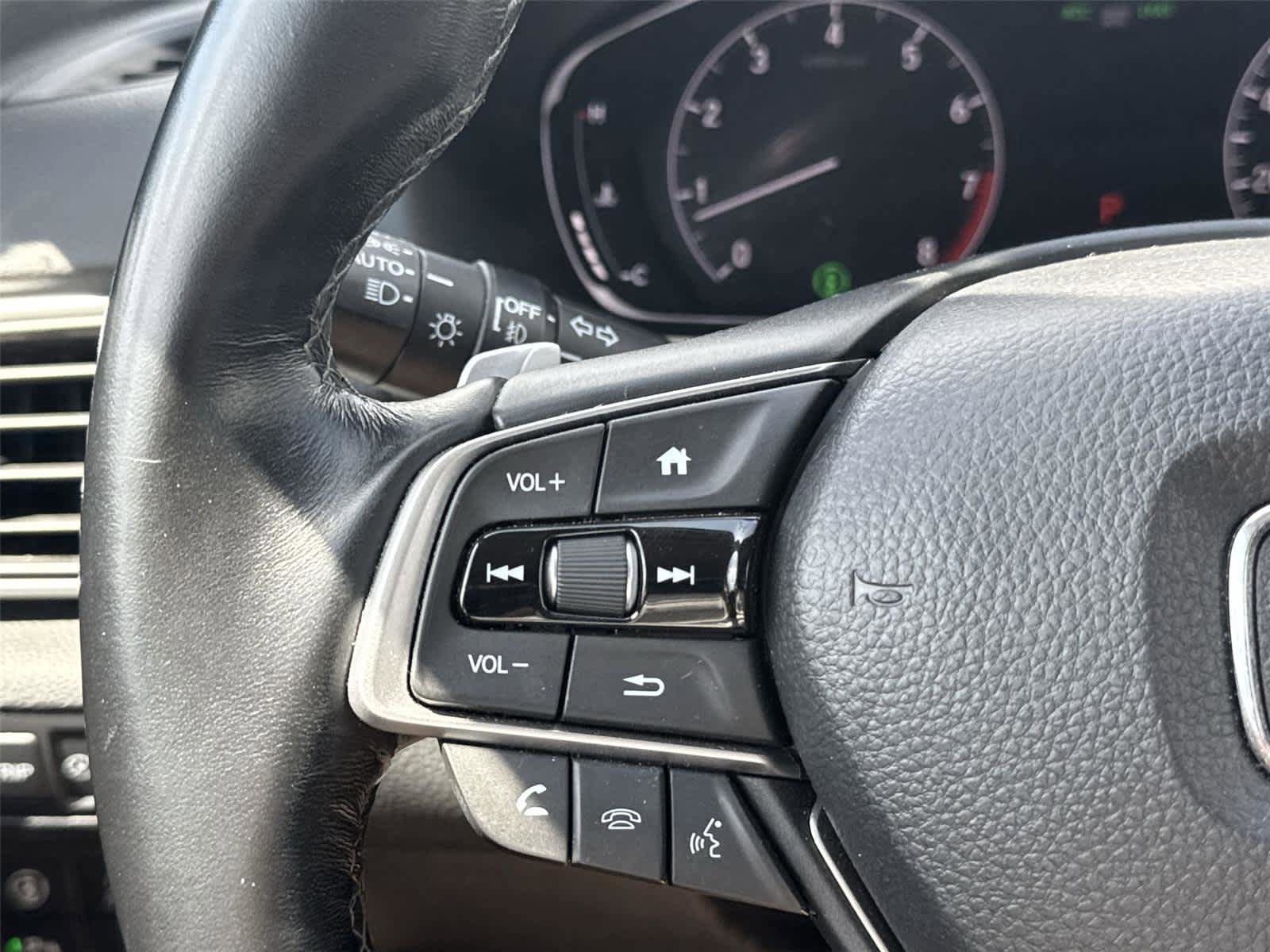 Used 2020 Honda Accord Touring image 20