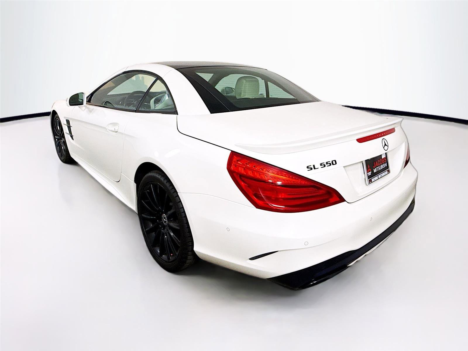 Used 2018 Mercedes-Benz SL 550 image 8