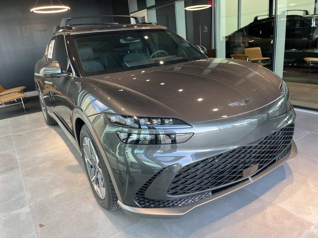 New 2024 Genesis GV60 RWD image 2