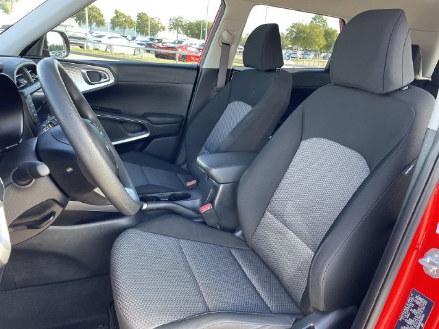 Used 2025 Kia Soul LX w/ LX Technology Package FWD image 22