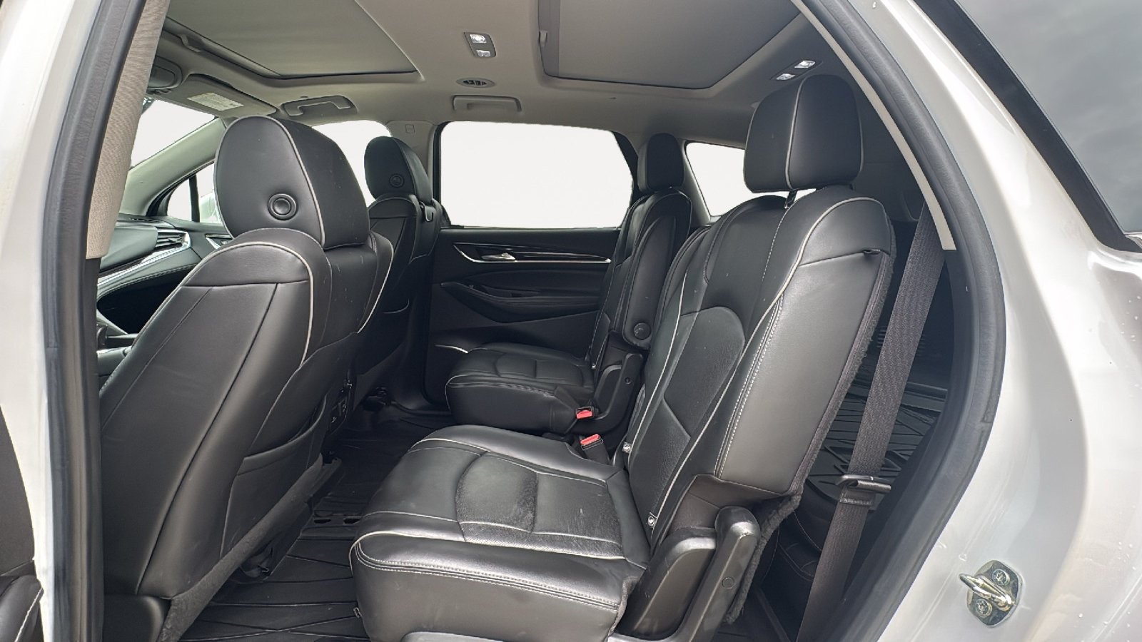 Used 2020 Buick Enclave Avenir w/ Avenir Technology Package FWD image 14