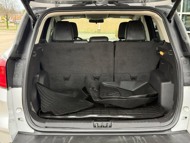 Used 2019 Ford Escape SEL AWD/4WD image 9