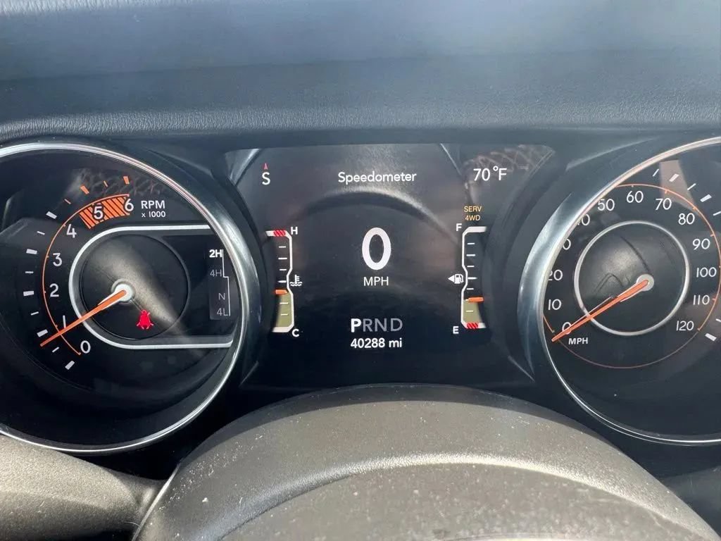 Used 2021 Jeep Wrangler Unlimited Sahara AWD/4WD image 24
