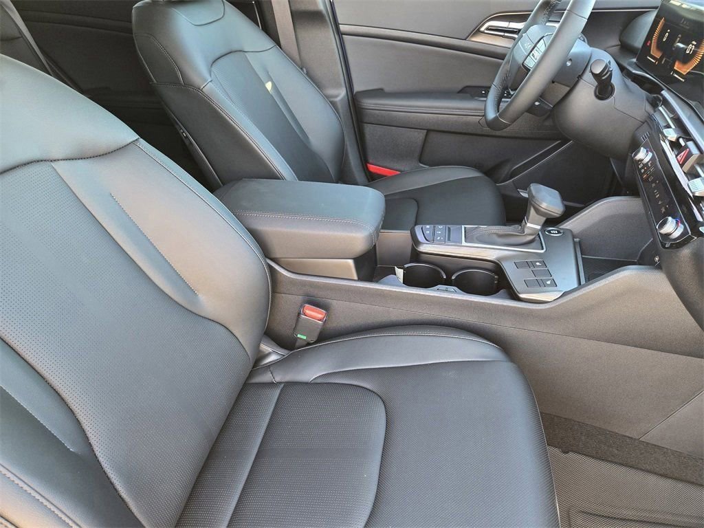 New 2026 Kia Sportage EX FWD image 11