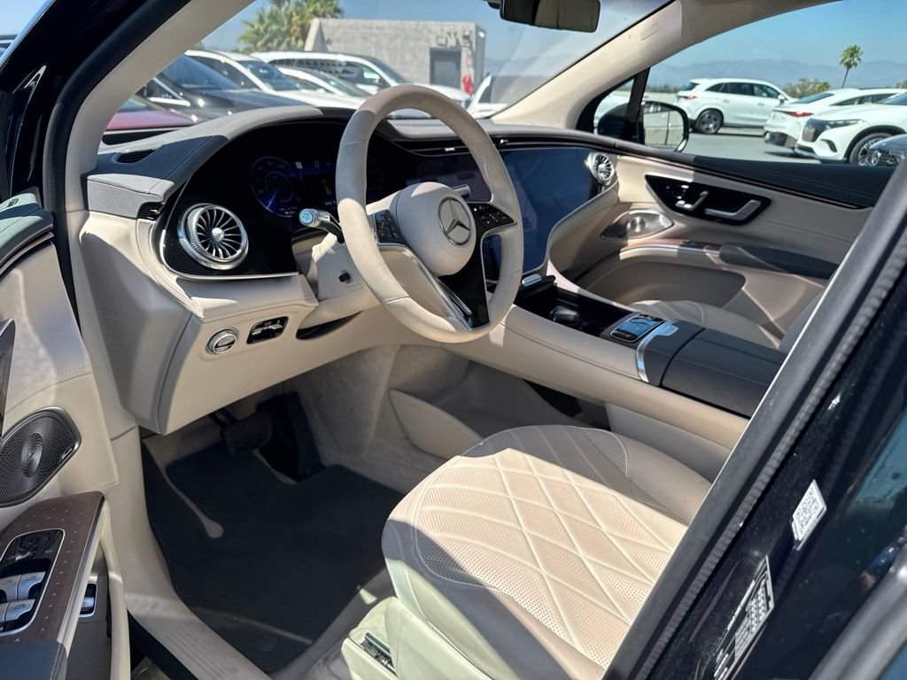 Used 2023 Mercedes-Benz EQS 580 4MATIC SUV image 9