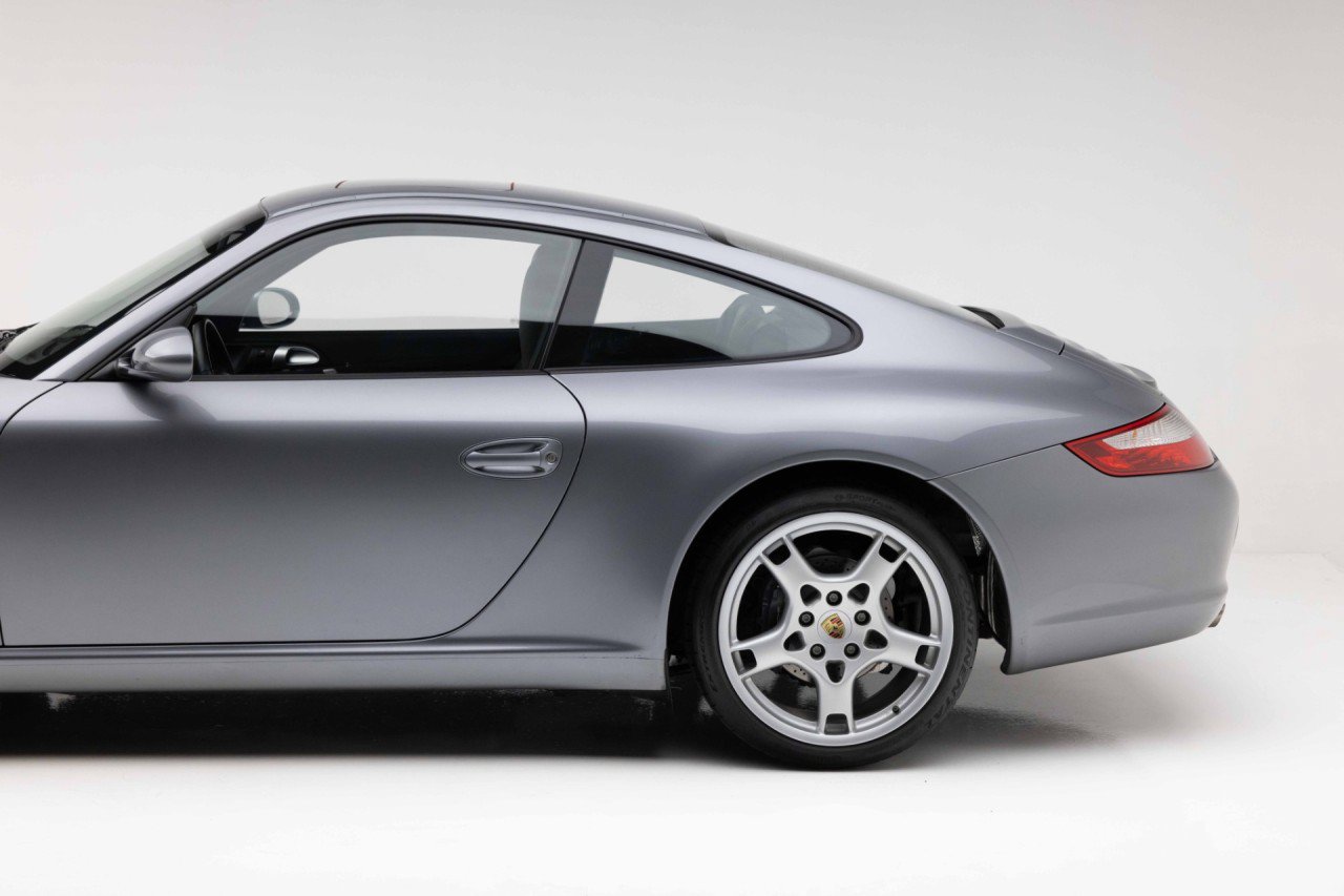 Used 2006 Porsche 911 Carrera RWD image 21