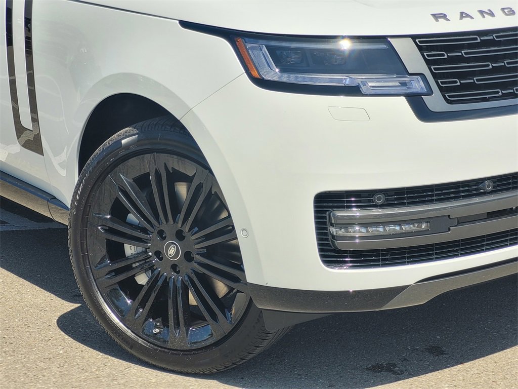 New 2025 Land Rover Range Rover SE image 6