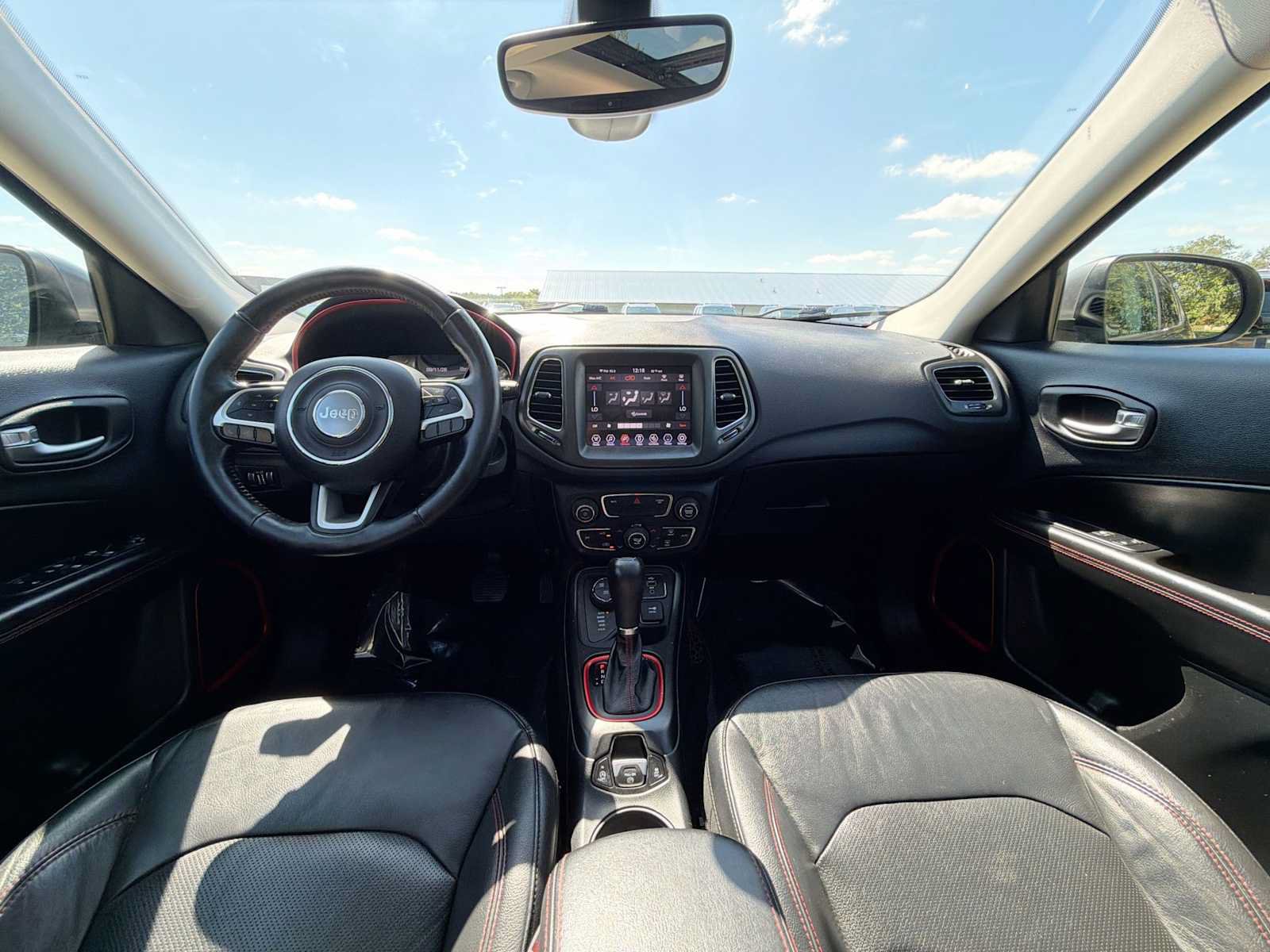 Used 2017 Jeep Compass Trailhawk w/ Leather Interior Group AWD/4WD image 12