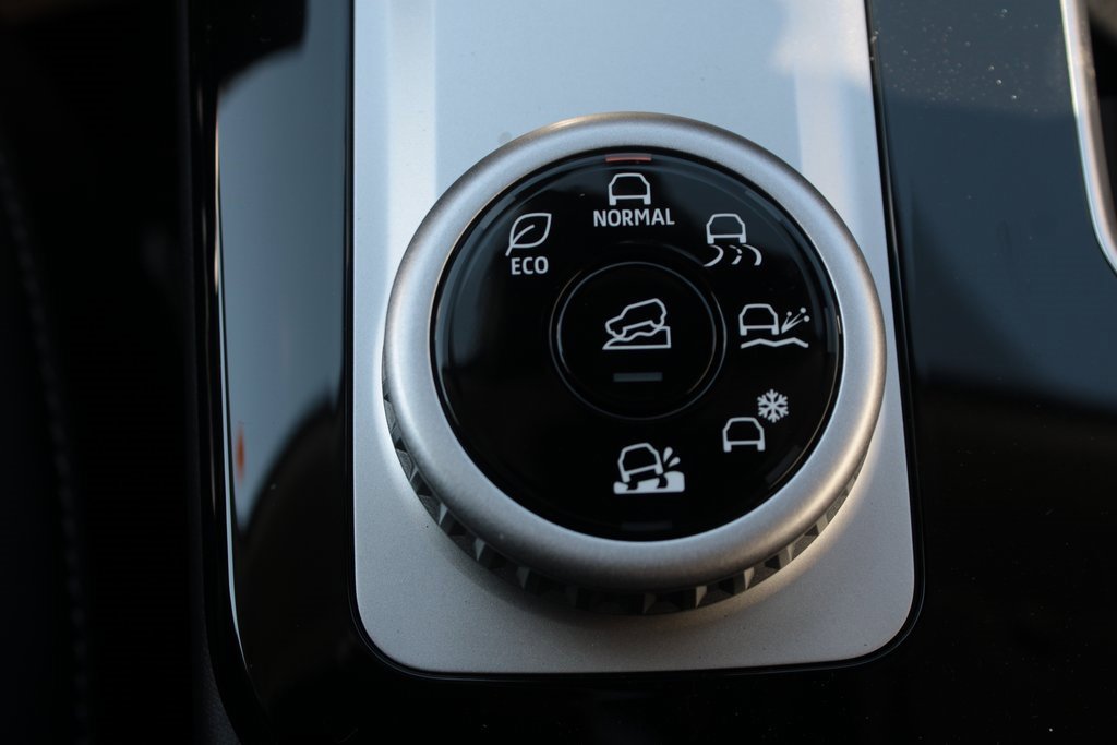 New 2025 Mitsubishi Outlander SE image 22