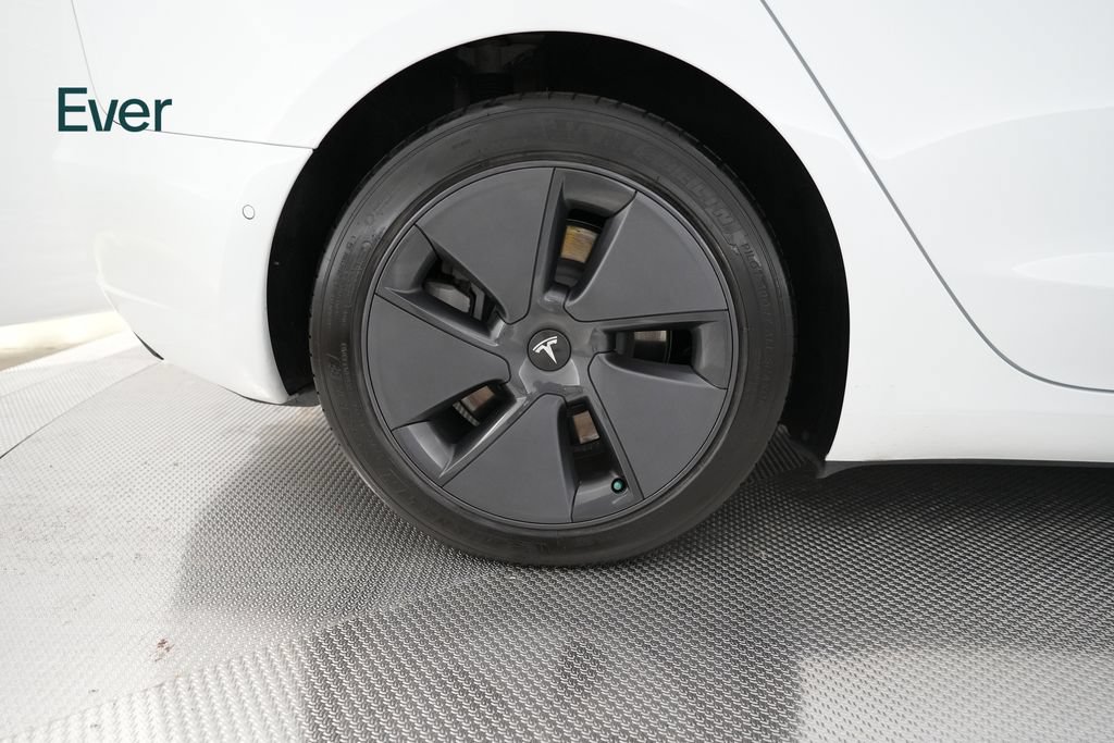 Used 2022 Tesla Model 3 Long Range AWD/4WD image 17