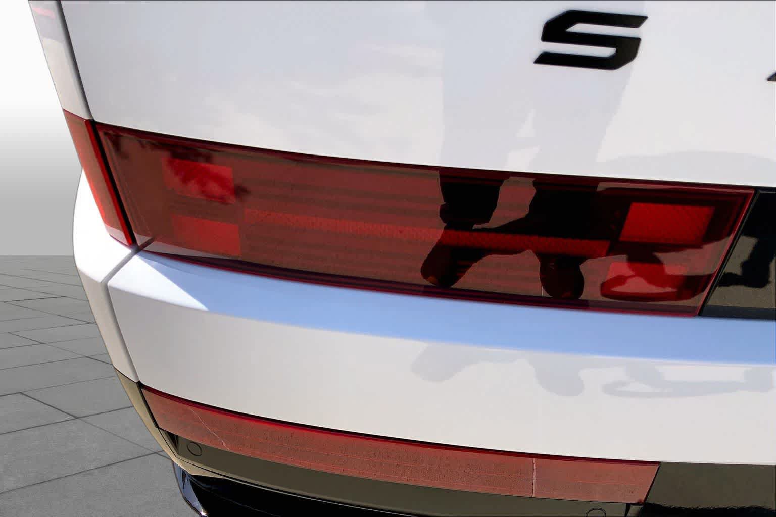 New 2027 Hyundai Santa Fe Calligraphy FWD image 14