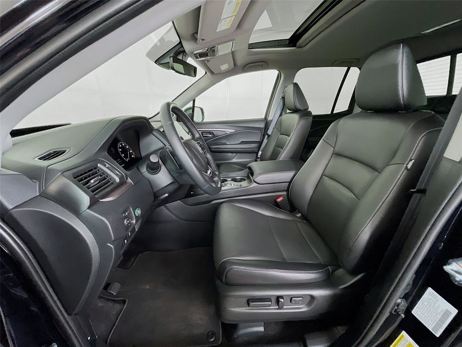 Used 2025 Honda Ridgeline RTL+ image 24