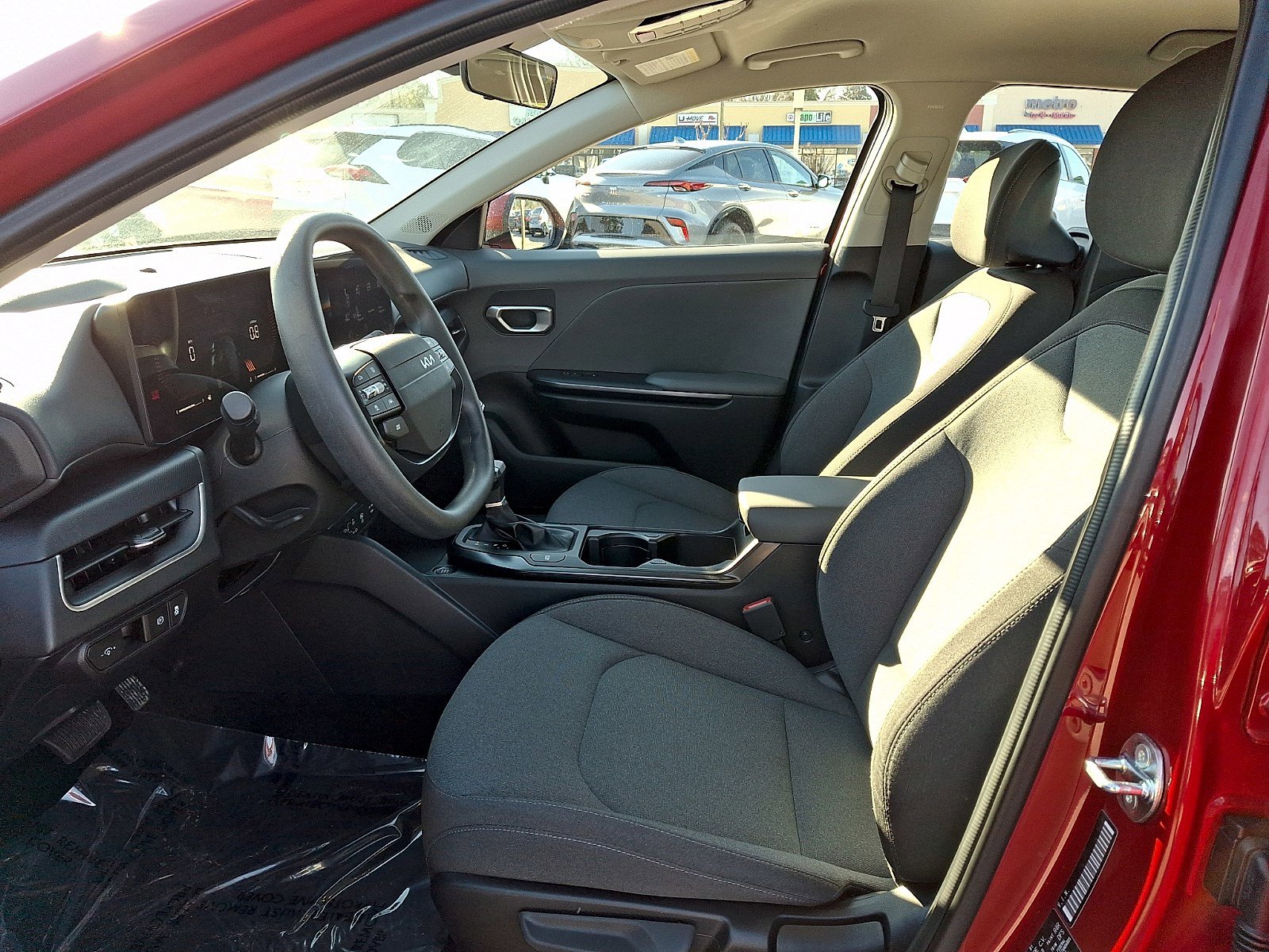 Used 2025 Kia K4 LXS image 12