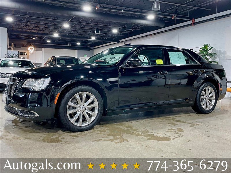 Used 2018 Chrysler 300 Touring L