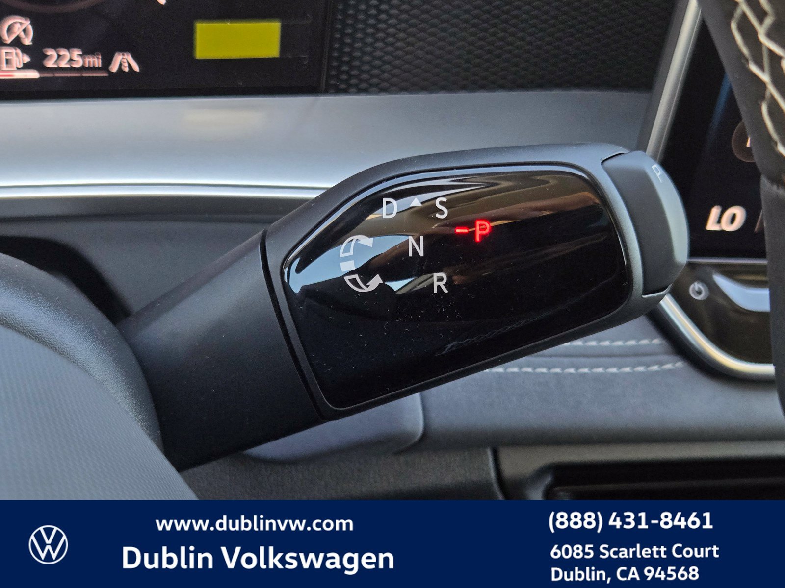 New 2026 Volkswagen Tiguan SE AWD/4WD image 18