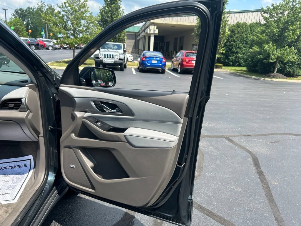 Used 2019 Chevrolet Traverse LT w/ LT Premium Package FWD image 44