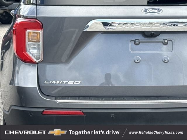 Used 2021 Ford Explorer Limited w/ Equipment Group 301A RWD image 9