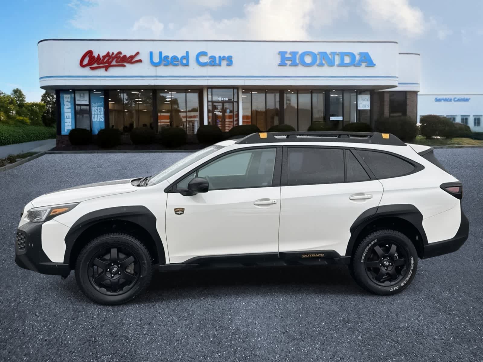 Used 2024 Subaru Outback Wilderness AWD/4WD image 2