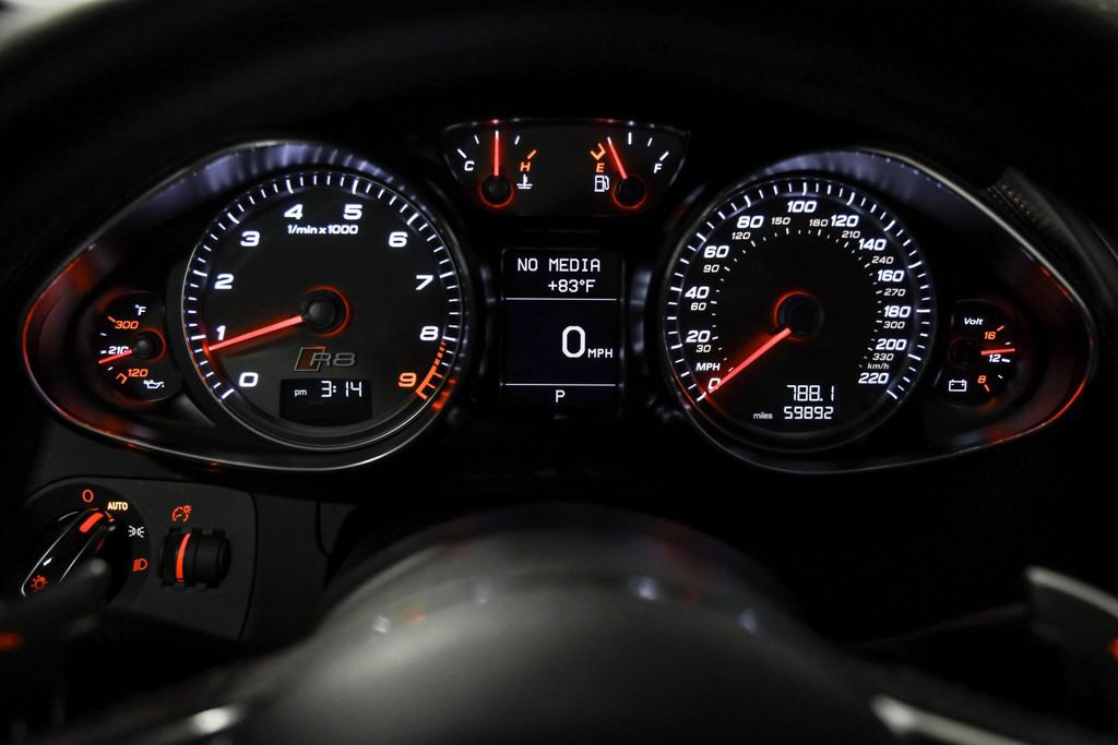Used 2014 Audi R8 V8 image 41