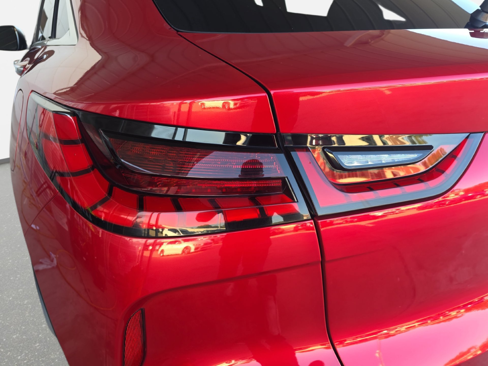 Certified 2023 INFINITI QX55 Essential AWD/4WD image 33