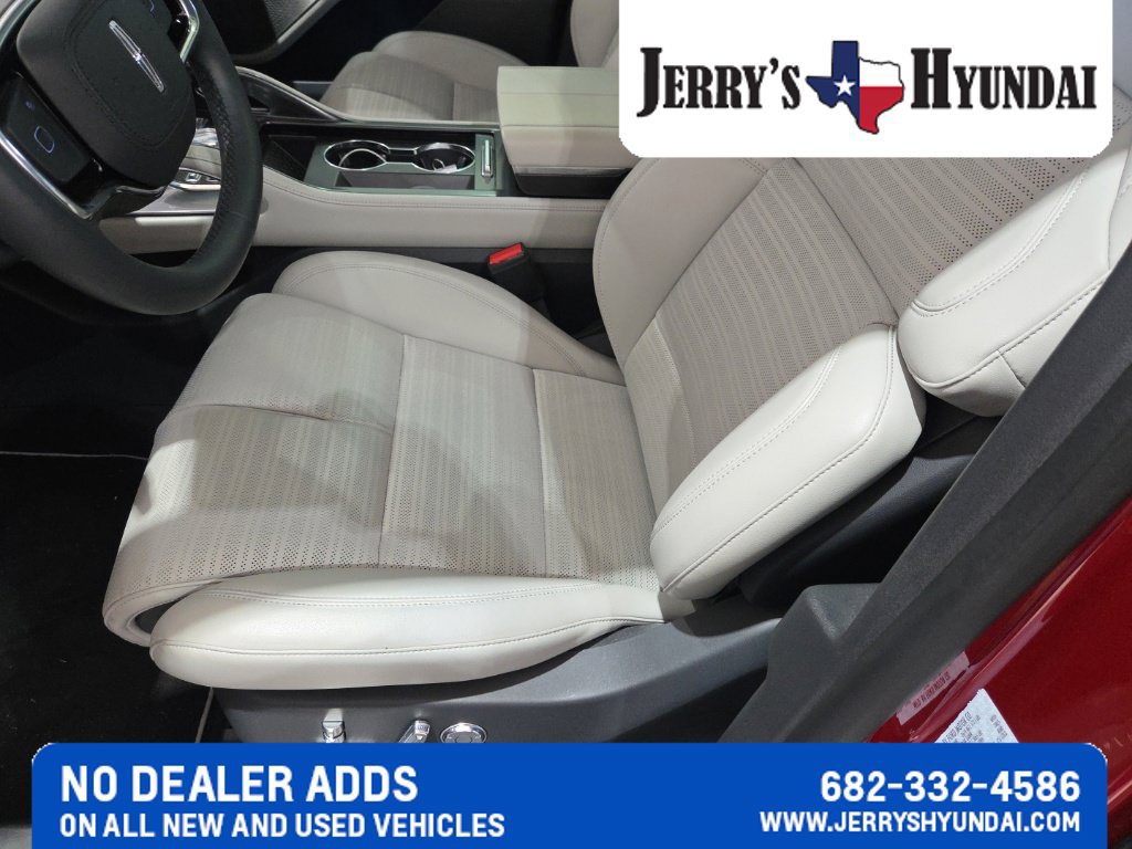 Used 2026 Lincoln Nautilus Reserve AWD/4WD image 7