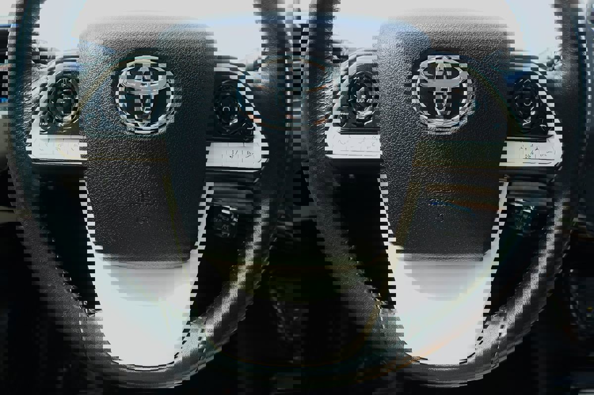 Used 2016 Toyota Prius Three Touring FWD image 56