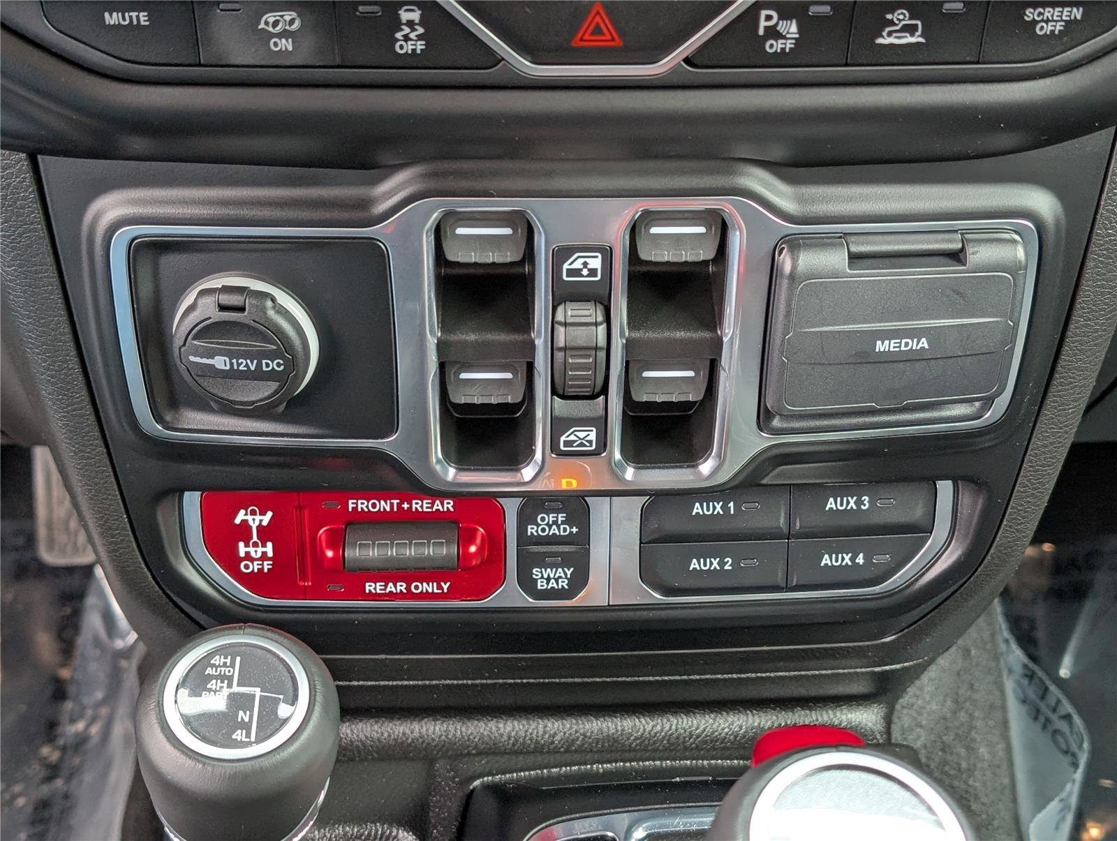 Used 2023 Jeep Wrangler Unlimited Rubicon 392 w/ Xtreme Recon 35" Tire Package AWD/4WD image 25