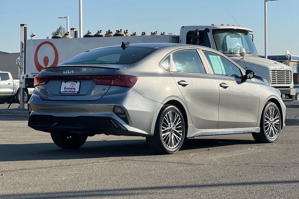 Used 2022 Kia Forte GT-Line w/ GT-Line Technology Package image 5