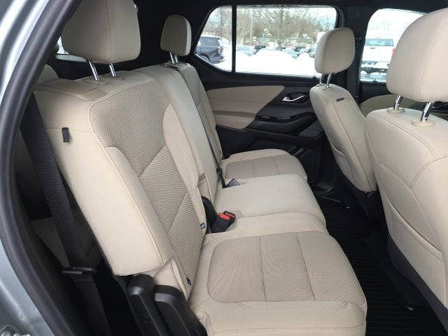 Used 2023 Chevrolet Traverse LS image 13