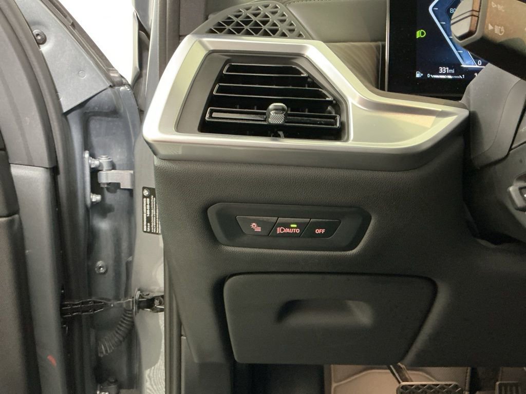 Certified 2024 BMW X5 xDrive40i w/ Premium Package AWD/4WD image 17