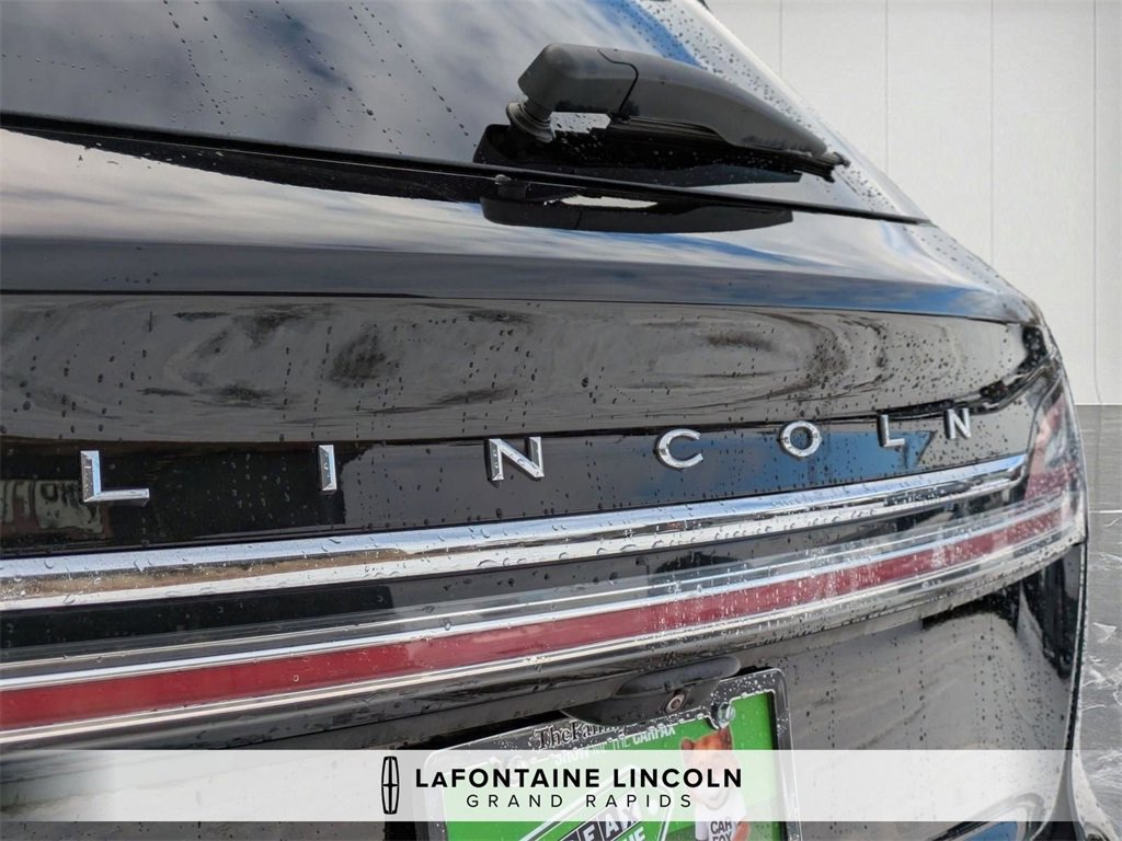 Certified 2022 Lincoln Nautilus Reserve w/ Luxury Package image 9