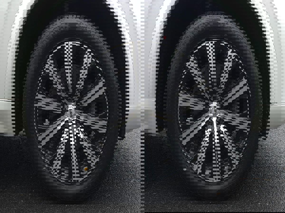 Used 2024 Volvo XC90 B5 Core w/ Climate Package image 58