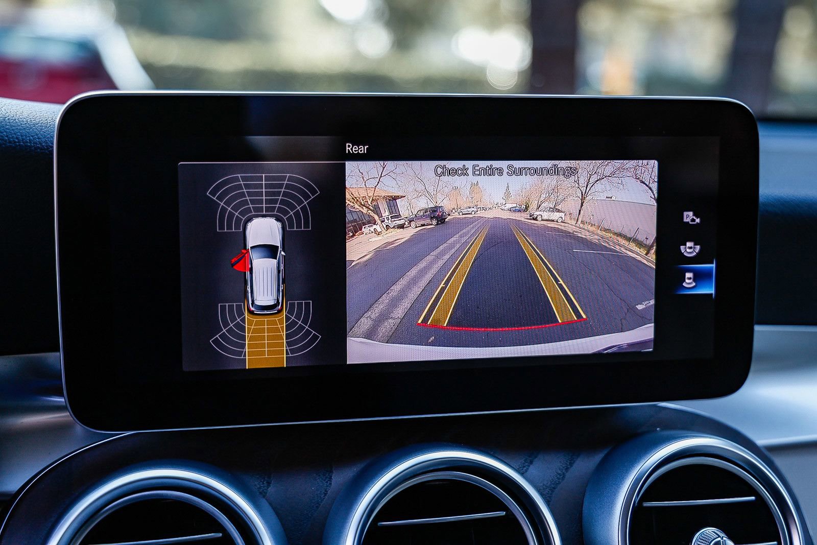 Used 2021 Mercedes-Benz GLC 300 4MATIC image 23