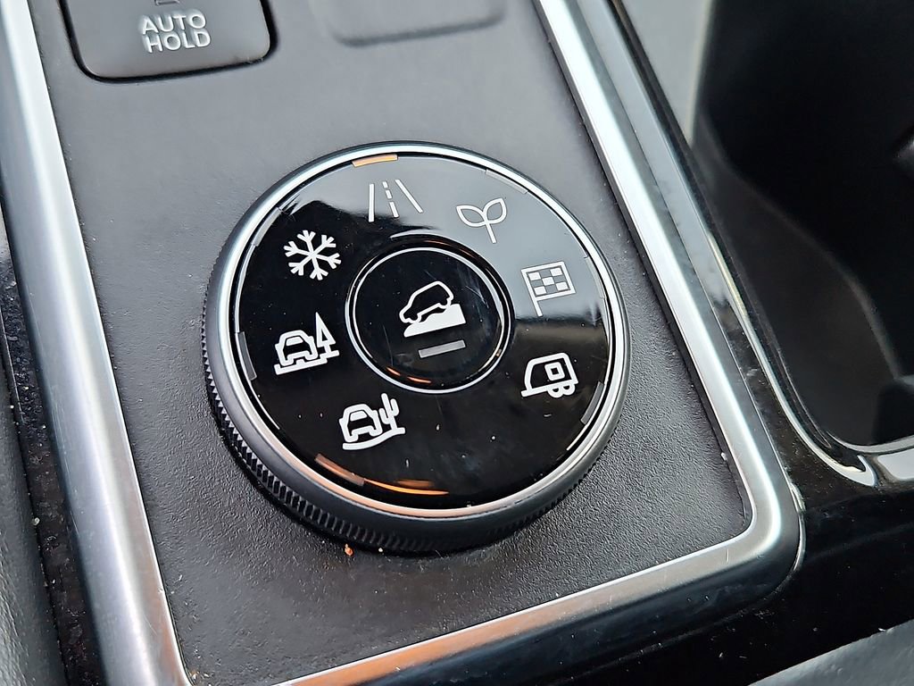 Used 2022 Nissan Pathfinder SV AWD/4WD image 15