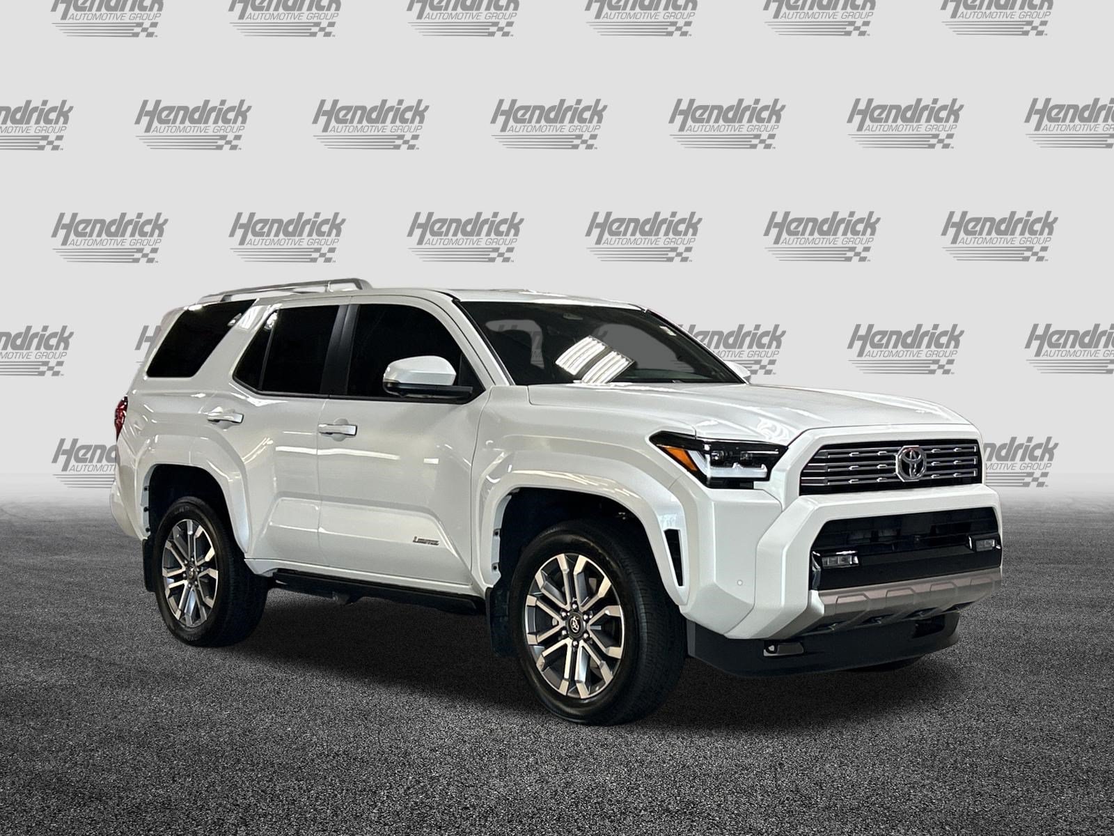 Used 2025 Toyota 4Runner Limited AWD/4WD image 2