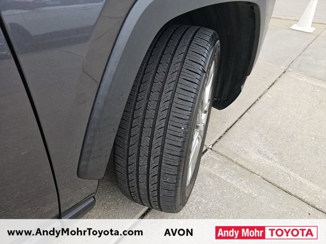 Used 2022 Toyota RAV4 XLE Premium FWD image 38