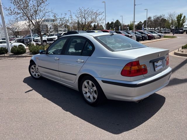 Used 2004 BMW 325i Sedan RWD image 4